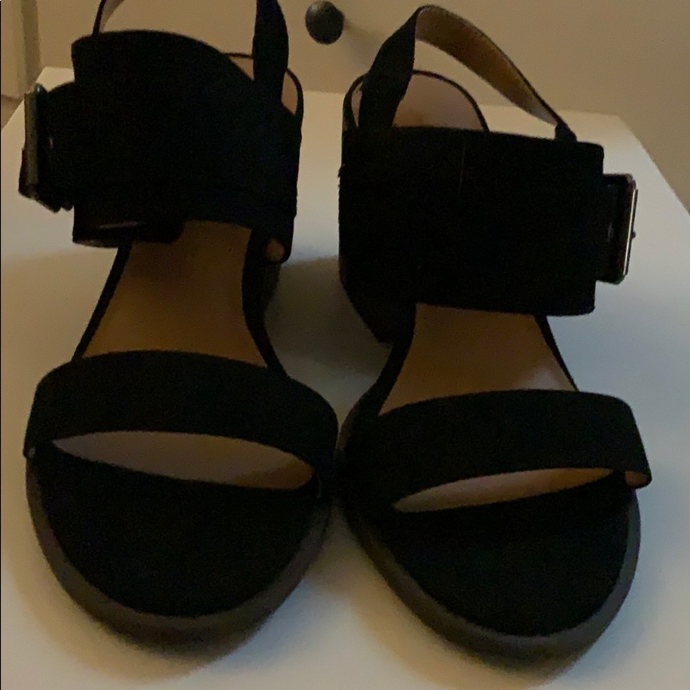 Black low heel open toed target shoes